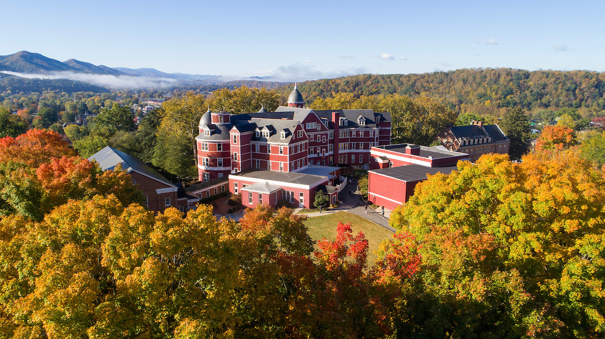 Southern Virginia University campus in Fall